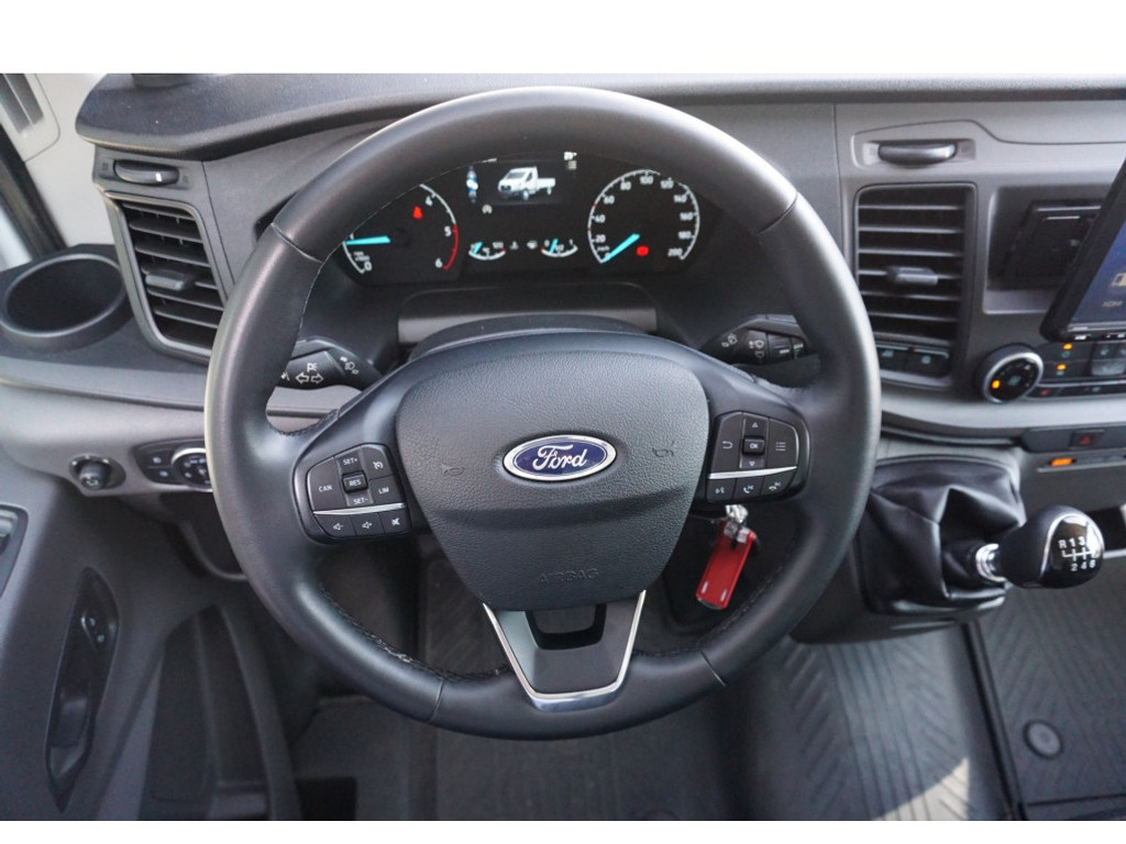 55885608-ford-transit-11