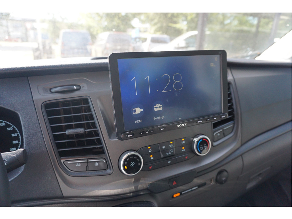 55885608-ford-transit-13