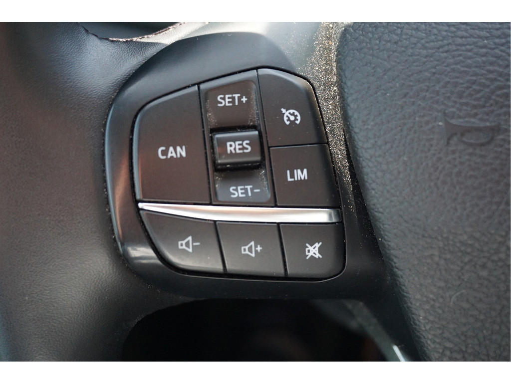 55885608-ford-transit-15