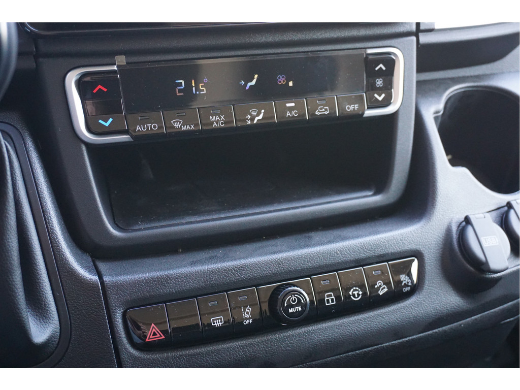 56158231-citroen-jumper-15