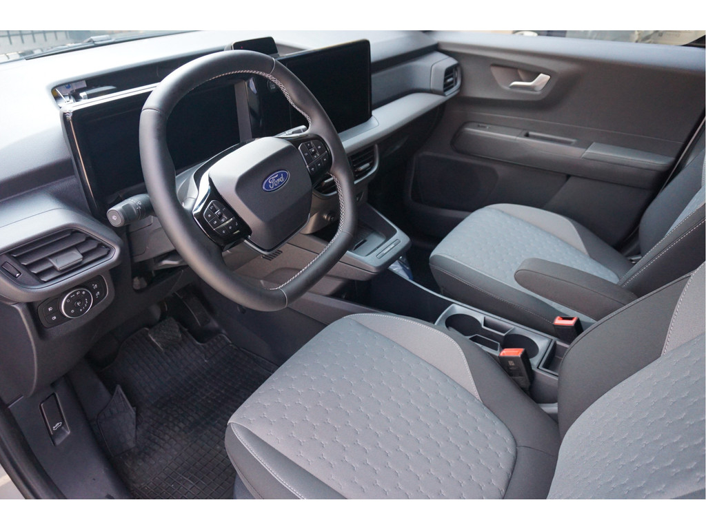 56421827-ford-transit-courier-8