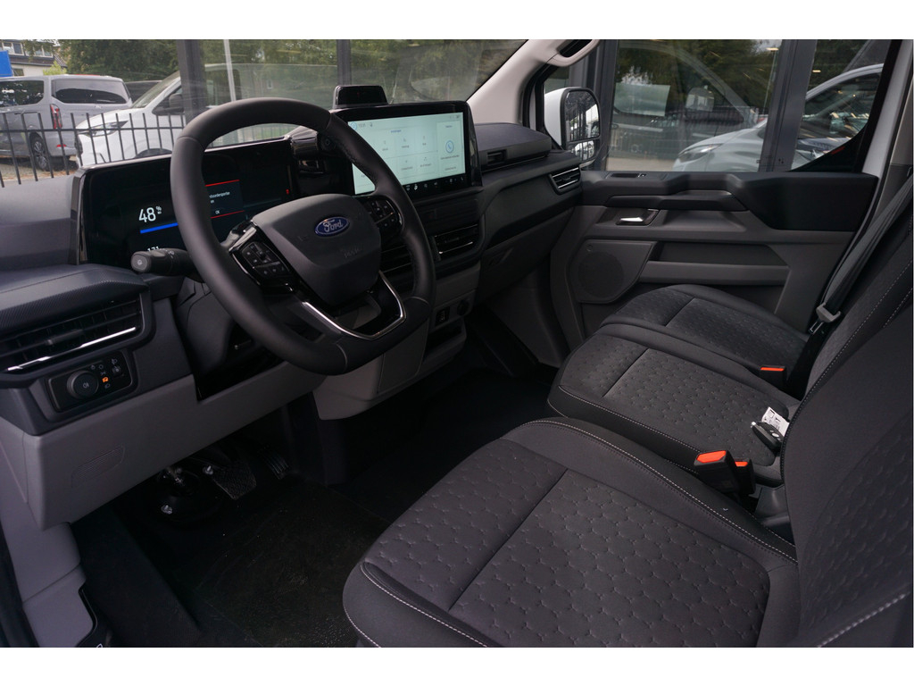56883224-ford-transit-custom-9