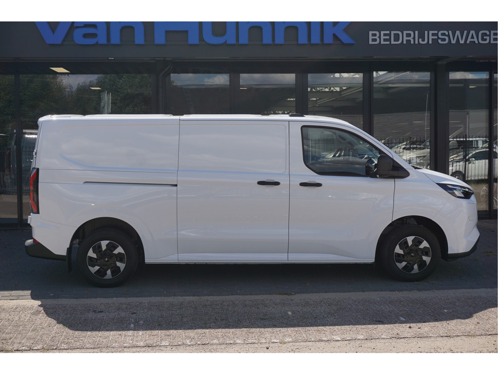 56883252-ford-transit-custom-4