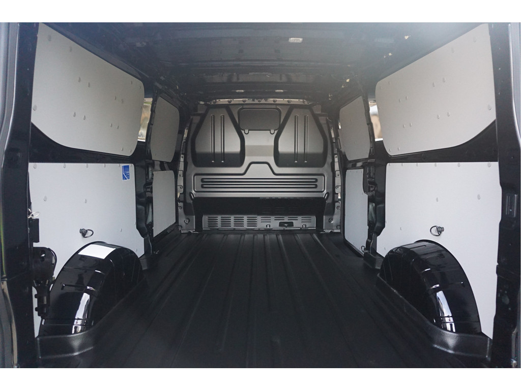 57122703-ford-e-transit-custom-7
