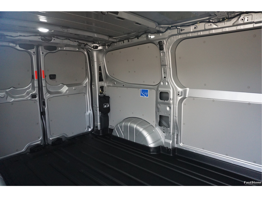 57126742-ford-e-transit-custom-8