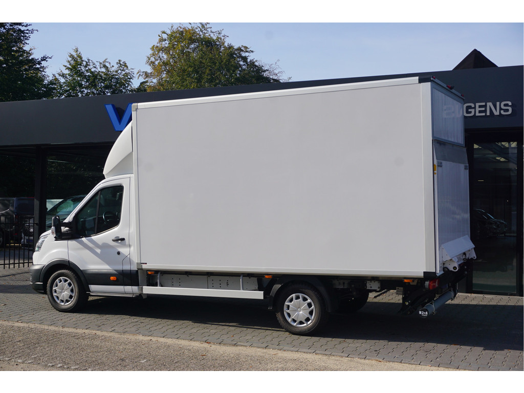 57149062-ford-transit-3