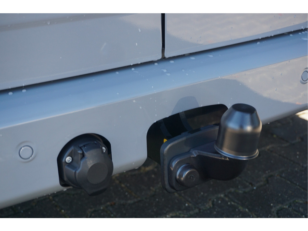 57318609-ford-e-transit-custom-16
