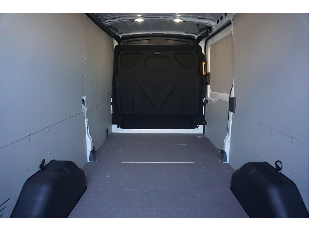 57744956-ford-transit-7