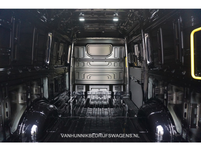 38016629-volkswagen-crafter-7