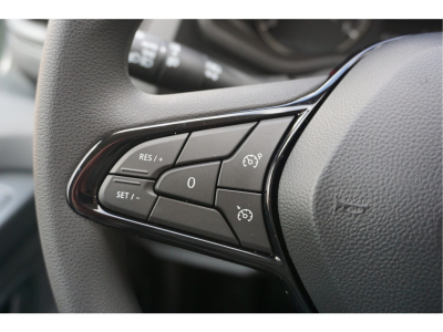 38281705-renault-trafic-14