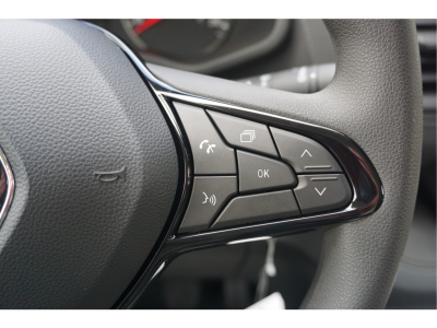 38487506-renault-trafic-15