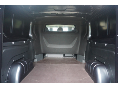 38487506-renault-trafic-7