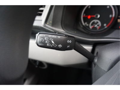 38921718-volkswagen-transporter-15