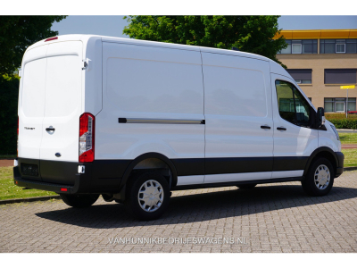 40041877-ford-transit-4