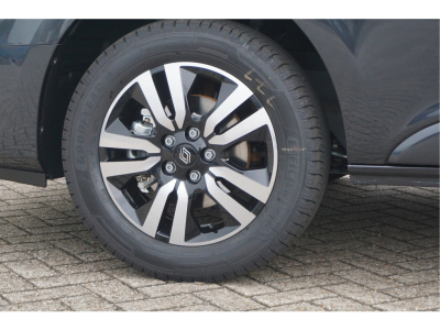 40347503-renault-trafic-20