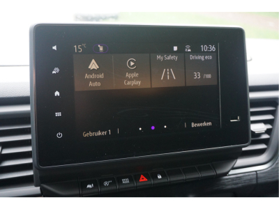 40347809-renault-trafic-14