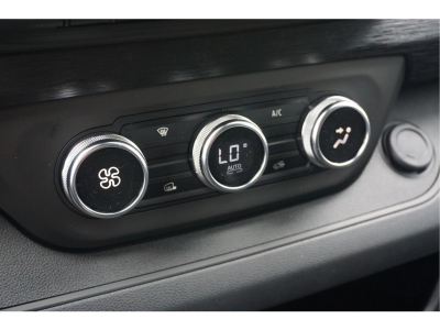 40347809-renault-trafic-15