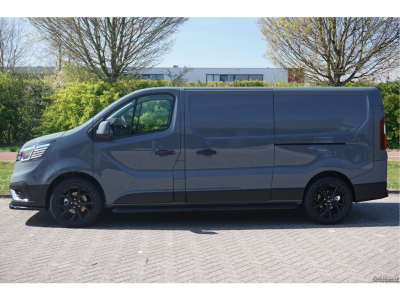 40347817-renault-trafic-3