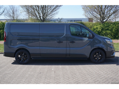 40347817-renault-trafic-6