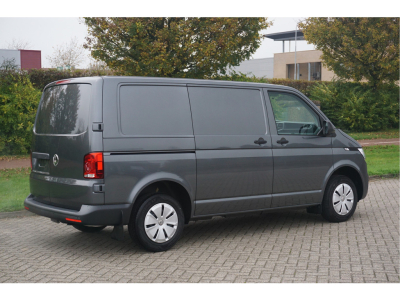 41241034-volkswagen-transporter-4