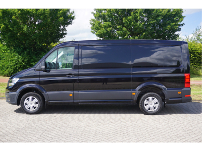 41832412-volkswagen-crafter-2