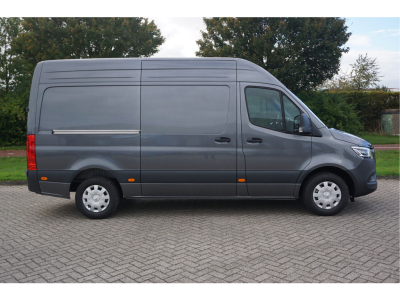 42171081-mercedes-benz-sprinter-5