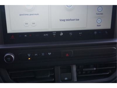 42668948-ford-transit-custom-13