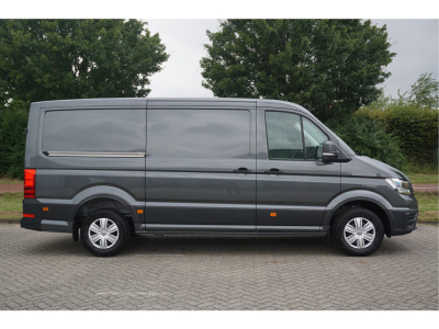 42671945-volkswagen-crafter-5