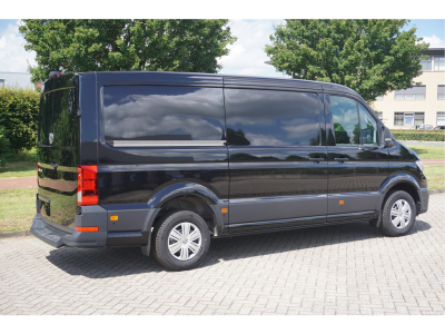 42675771-volkswagen-crafter-4