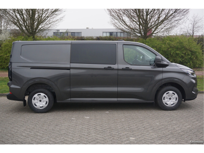 43715664-ford-transit-custom-5