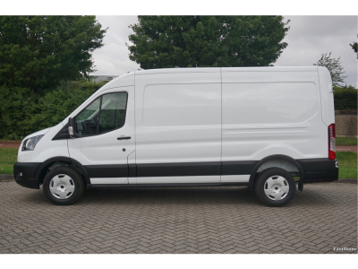 45257064-ford-transit-2