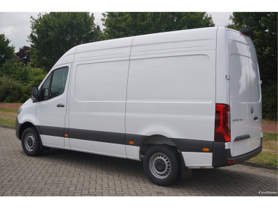47569334-mercedes-benz-sprinter-3