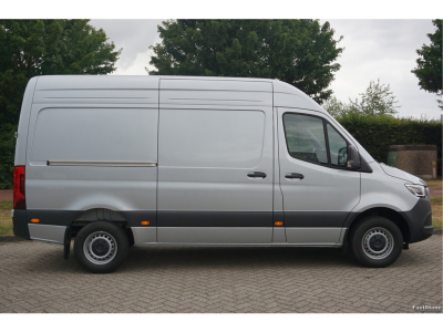 47569424-mercedes-benz-sprinter-5