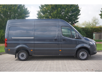 47642937-mercedes-benz-sprinter-5