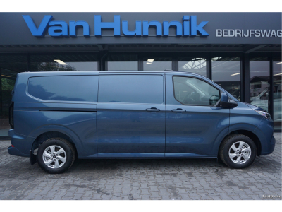 47966363-ford-transit-custom-5