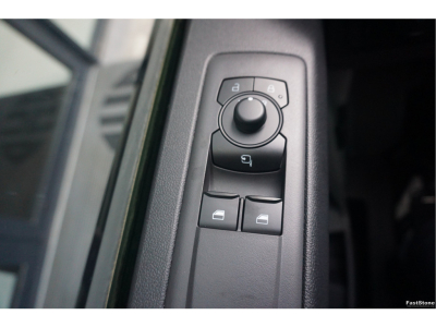 47968495-ford-transit-custom-15