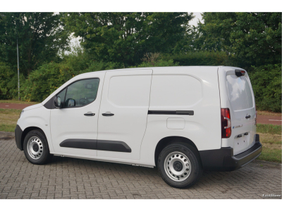 48017657-fiat-e-doblo-3