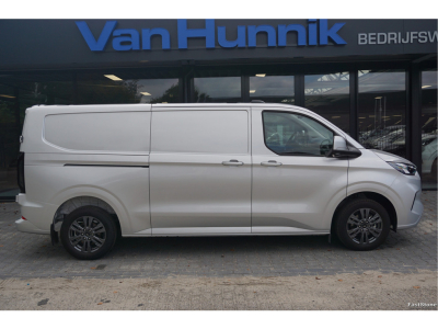 48287413-ford-transit-custom-5