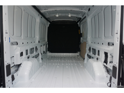 48406716-ford-transit-8