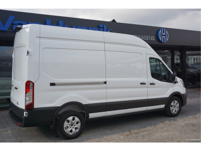 48948063-ford-transit-4