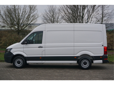 49277258-volkswagen-crafter-2