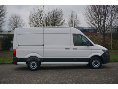 49277258-volkswagen-crafter-4