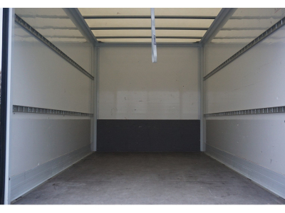 49311582-peugeot-boxer-7