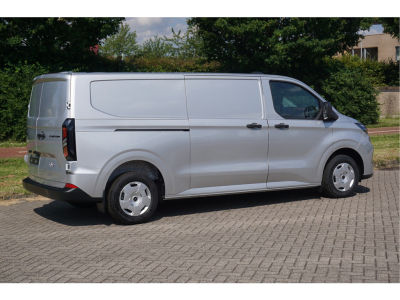 50900429-ford-transit-custom-4