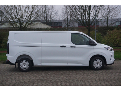 50989477-ford-transit-custom-5