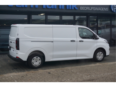 51246592-ford-transit-custom-4