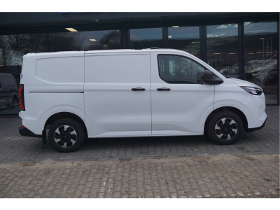 51359223-ford-transit-custom-5