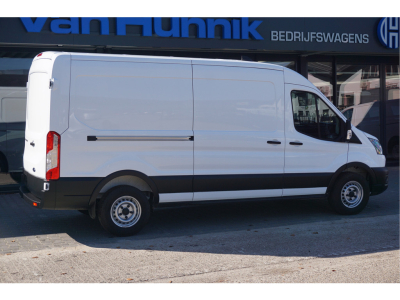 52166685-ford-transit-4