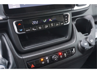 52177027-citroen-jumper-14