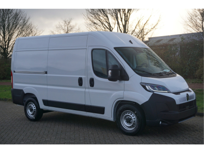 52177027-citroen-jumper-7